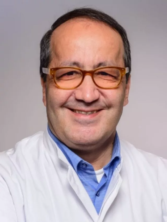 Augenbrauenlifting bei SINA Für eine harmonische Gesichtsästhetik (6)